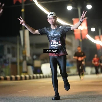 Runner Photo 5775117
