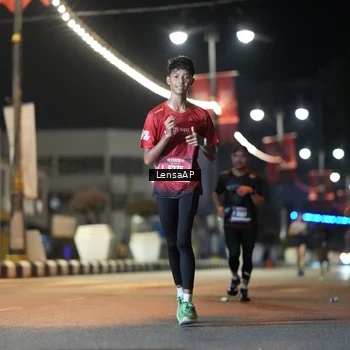 Runner Photo 5775240