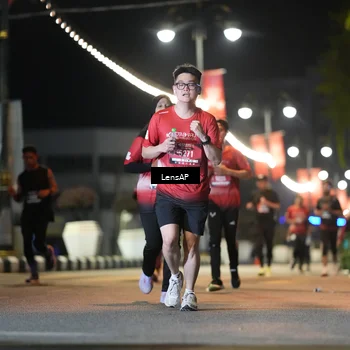 Runner Photo 5775315