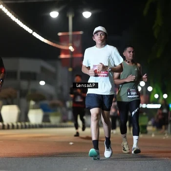 Runner Photo 5775553