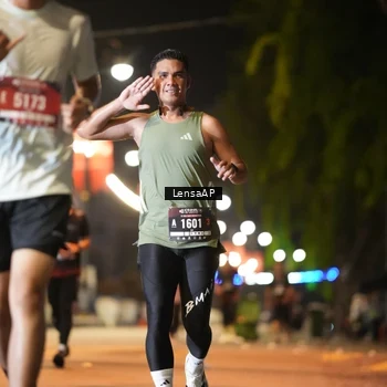 Runner Photo 5775555