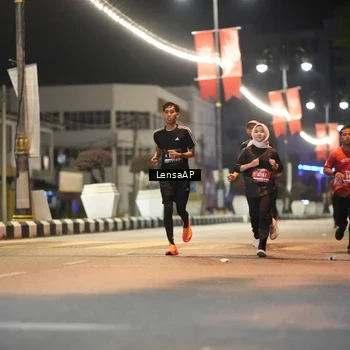 Runner Photo 5775857