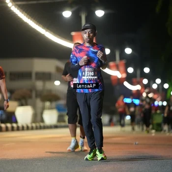 Runner Photo 5775899