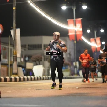 Runner Photo 5775911