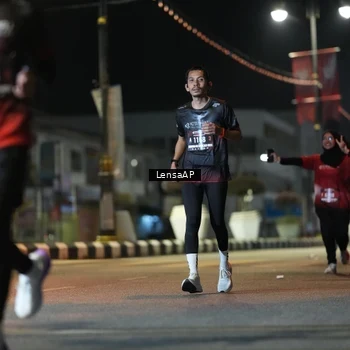 Runner Photo 5776598