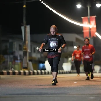 Runner Photo 5776810