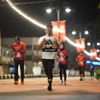 Runner Photo 5776923