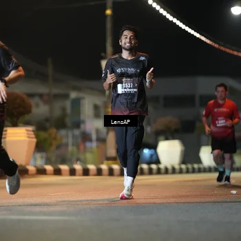 Runner Photo 5777235