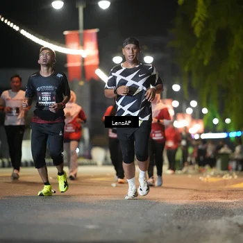 Runner Photo 5777354