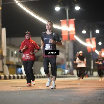 Runner Photo 5777371