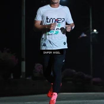Runner Photo 5785072