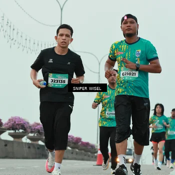 Runner Photo 5792021