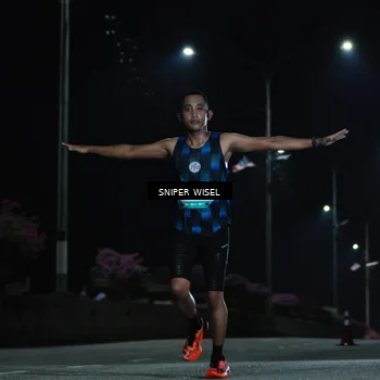 Runner Photo 5796023