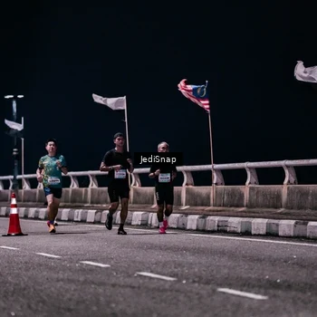 Runner Photo 5800840