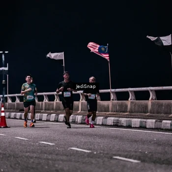 Runner Photo 5800842