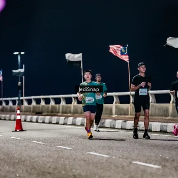 Runner Photo 5800844
