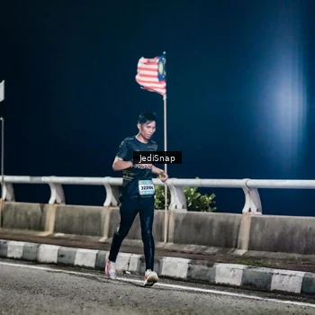 Runner Photo 5800875