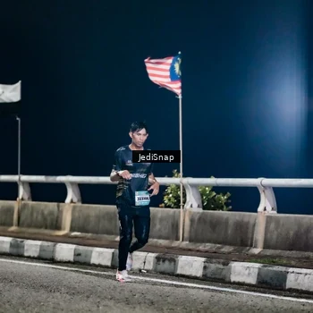 Runner Photo 5800876