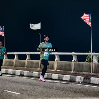 Runner Photo 5800880