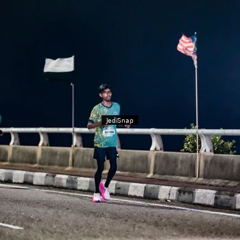 Runner Photo 5800884
