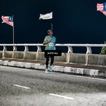 Runner Photo 5800925