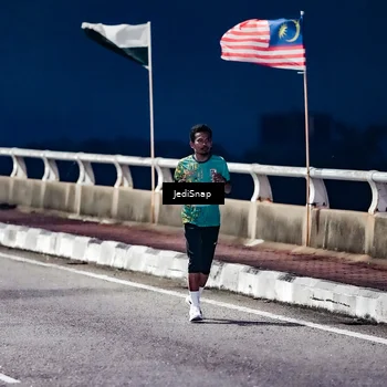 Runner Photo 5800994