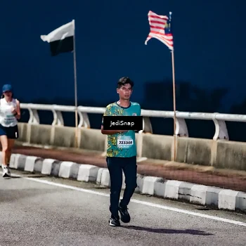 Runner Photo 5801003