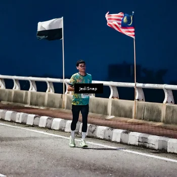 Runner Photo 5801011