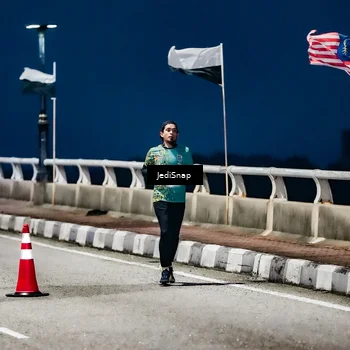 Runner Photo 5801015