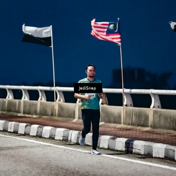 Runner Photo 5801024