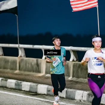 Runner Photo 5801043