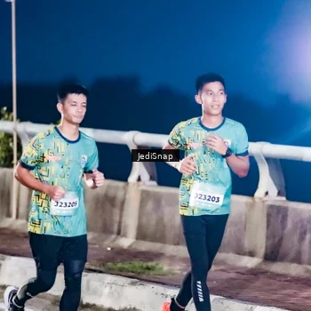 Runner Photo 5801073