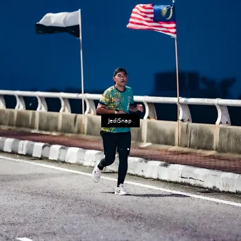 Runner Photo 5801088