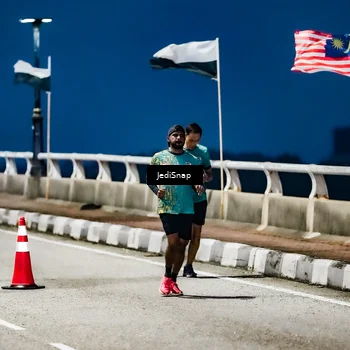 Runner Photo 5801099