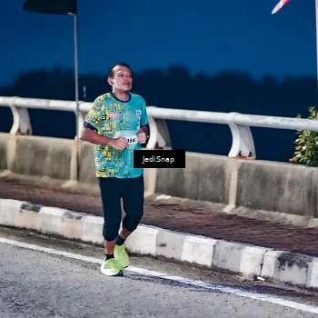 Runner Photo 5801112