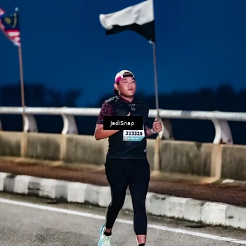 Runner Photo 5801142