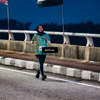 Runner Photo 5801173