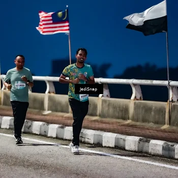 Runner Photo 5801181