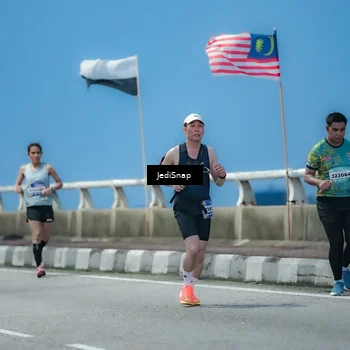 Runner Photo 5801218
