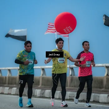 Runner Photo 5801244