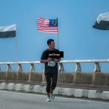Runner Photo 5801255