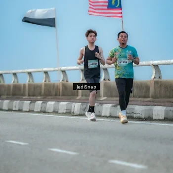 Runner Photo 5801317
