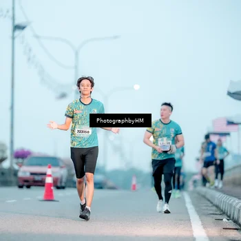 Runner Photo 5806105