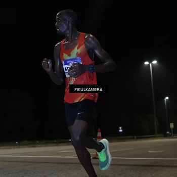 Runner Photo 5815040