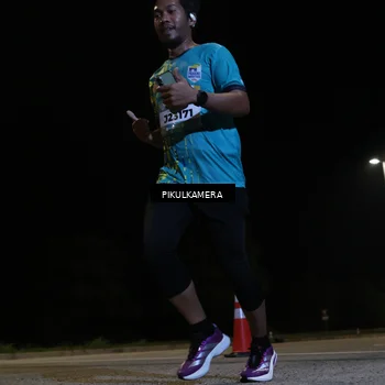 Runner Photo 5815899