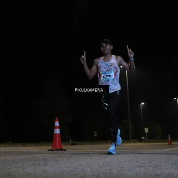 Runner Photo 5815918