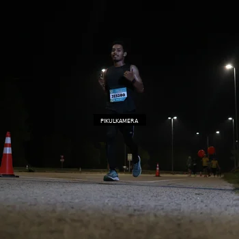 Runner Photo 5816677