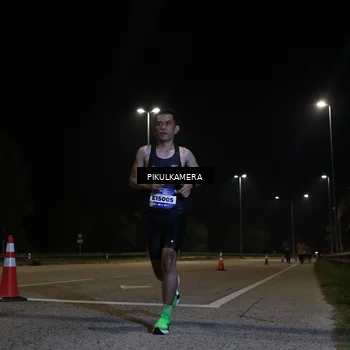 Runner Photo 5817623