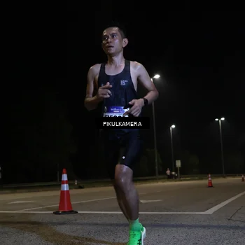 Runner Photo 5817635