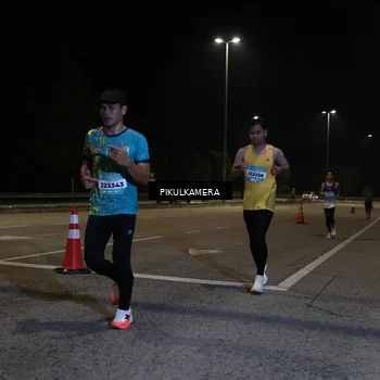 Runner Photo 5817680